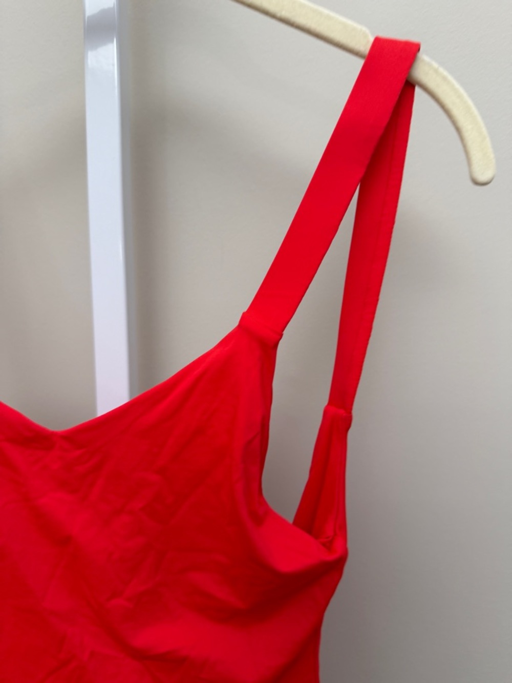 Vitamin A one piece swimsuit red size 6s new with tags - Picture 6 of 8